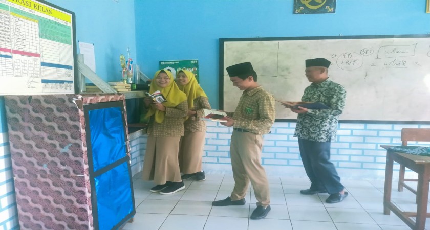 Gerakan Literasi di Madrasah Aliyah Walisongo